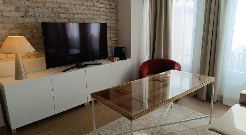 Apartamento casco histórico - Image 1