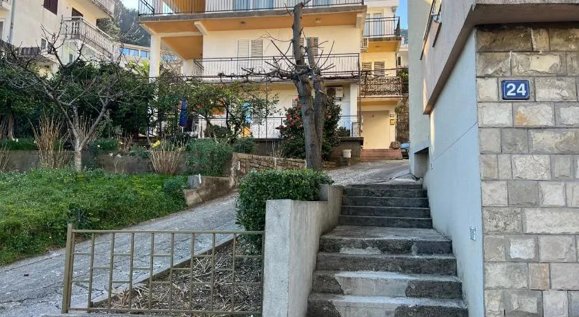 Guest House Plima 2 - Image 1