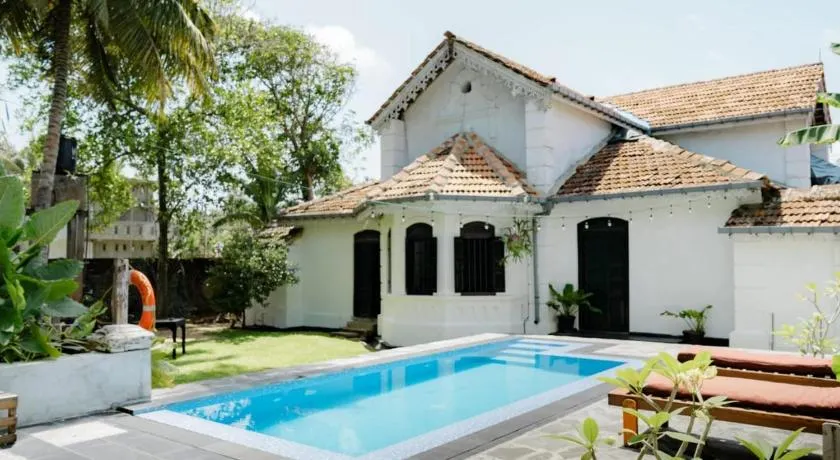 Villa 1908 Hikkaduwa - Image 1