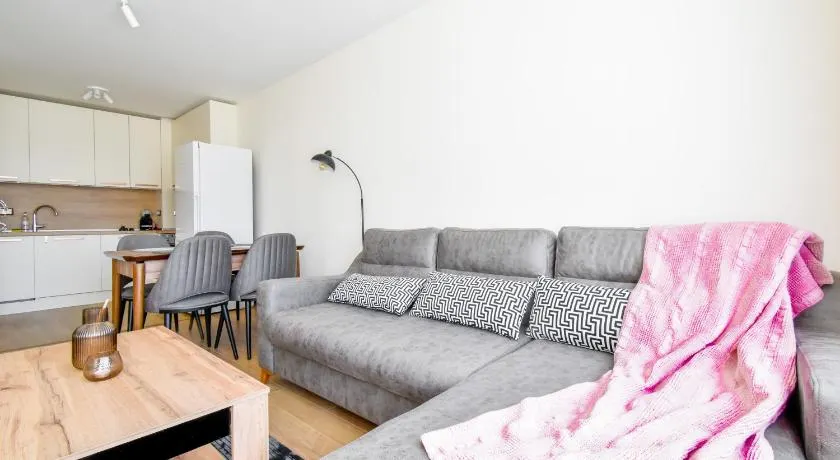 Contemporary City Stay by Flat Mаnager - Image 1
