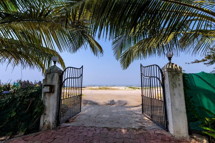 SaffronStays Salt Rim on the Beach, Korlai - Image 1