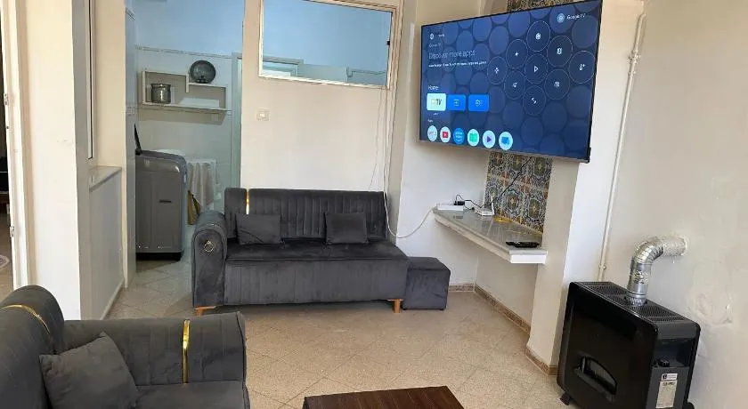 Cozy spacious & quite Apt - Image 1