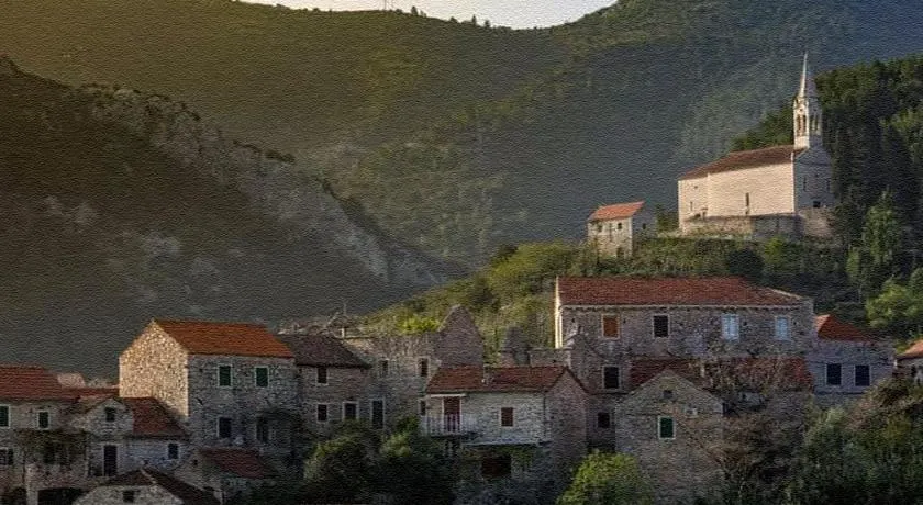 Heritage Apartments Kyra & Fox in Pitve, Hvar - Image 1