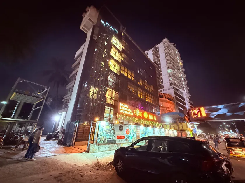 Hotel Maria Plaza Thane - Image 1