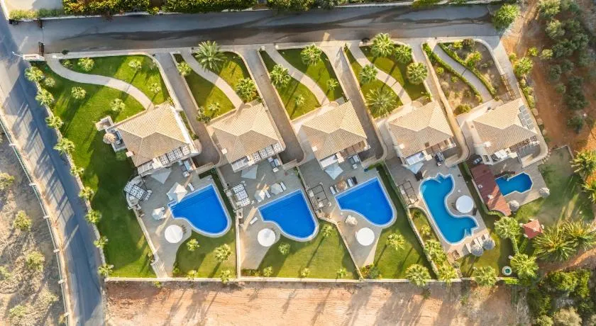 Bliss Villas Complex with private pool - Image 1
