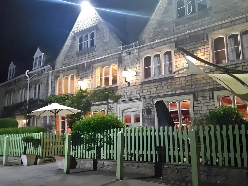 Old Fleece Apartments - Image 1