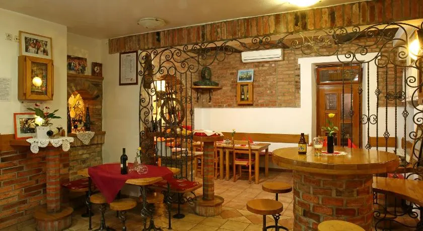 Gostilna in prenocisca Gedzo - Image 1