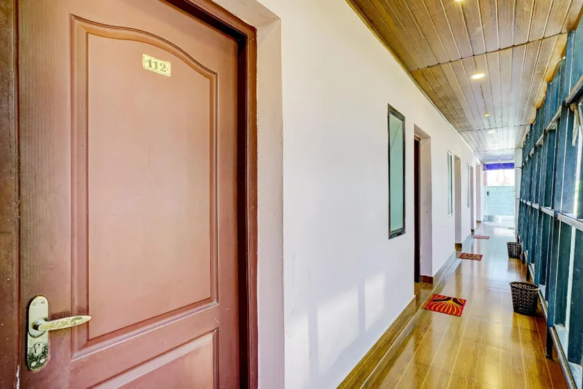 OYO 819187 Hotel Mali Residency - Image 1