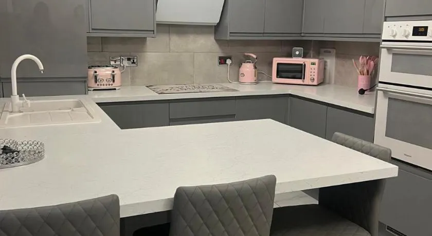 Pats Place - Image 1