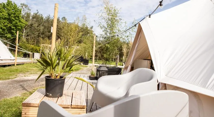 Glamplodge met privé sanitair - Image 1