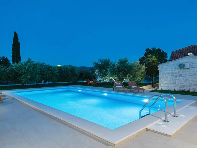 Holiday Home Lovište - Image 1