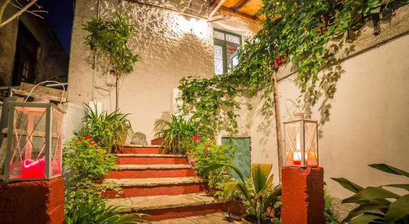 Stone City Hostel - Image 1
