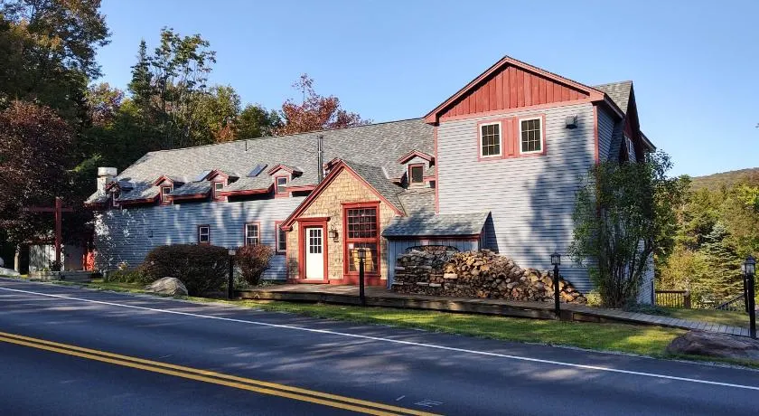 Doveberry Inn - Image 1