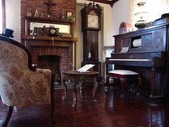 THE OLD PARSONAGE BED AND BREAKFAST - Image 1
