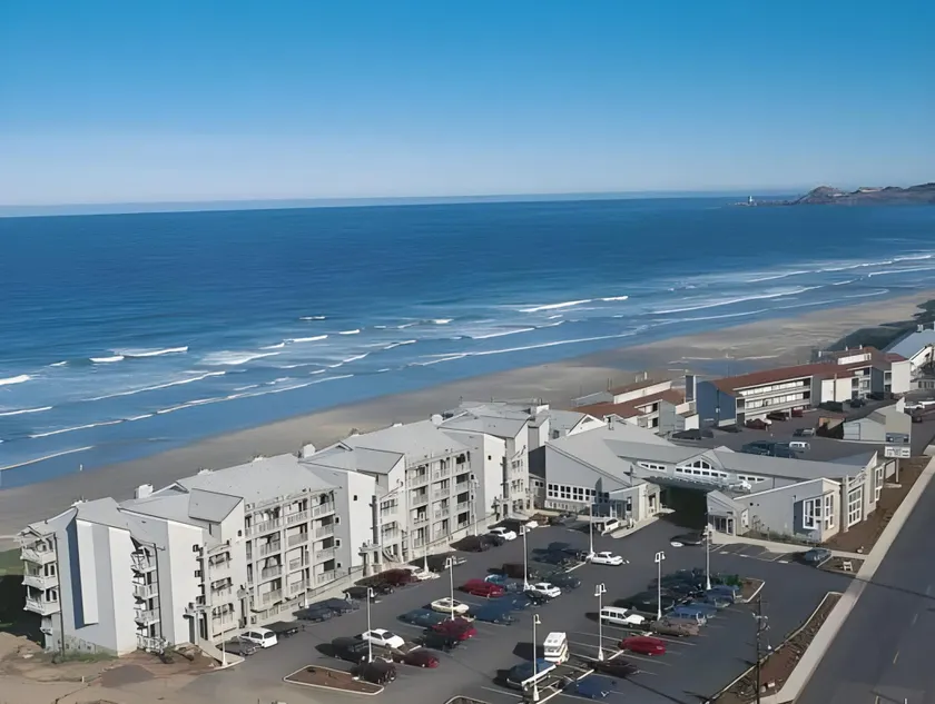 Hallmark Resort - Newport - Image 1