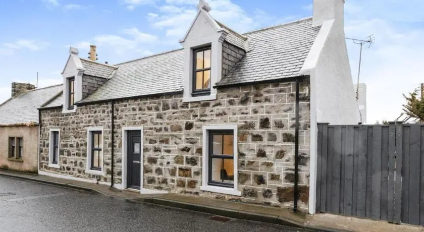 29 Seafield Street - Image 1
