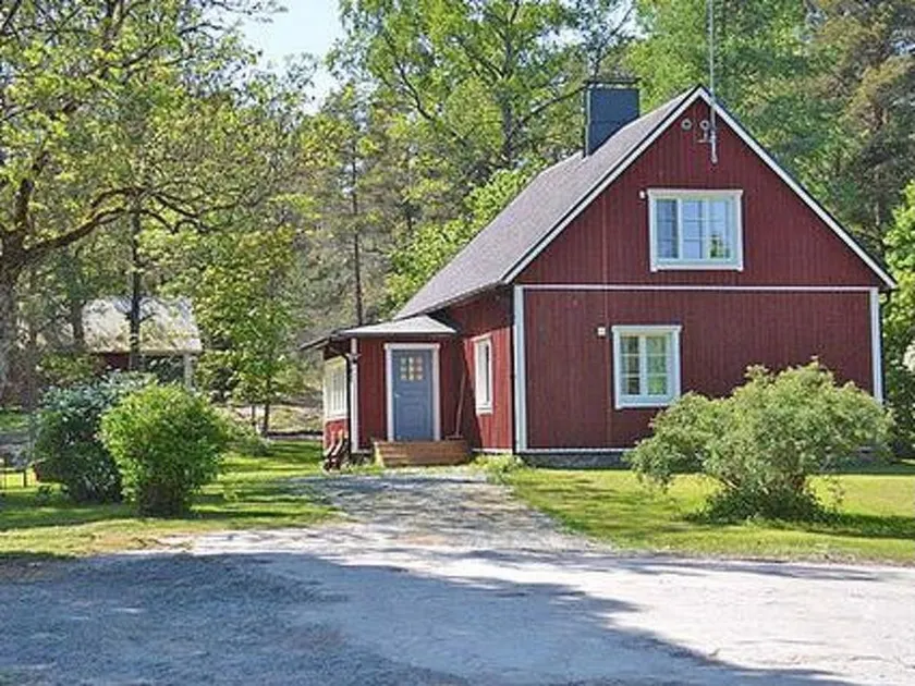 Tallbacka - Image 1