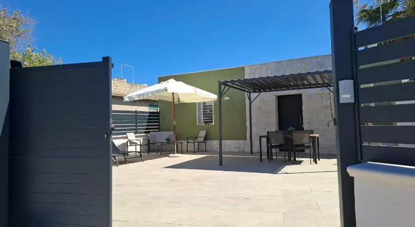 The Perfect House - Image 1