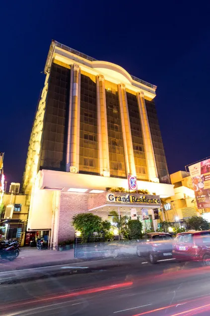 Hotel Grand Residence - Image 1
