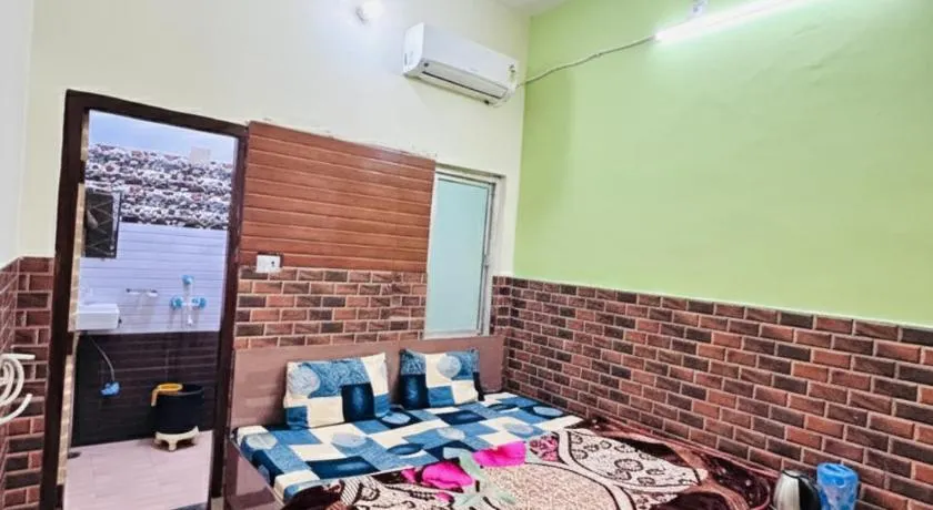 Shri Radha Krishna ji Guest House - Image 1