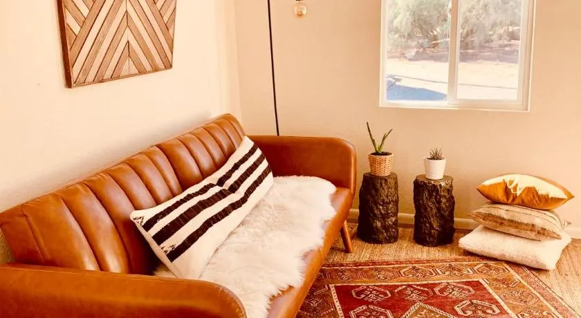 Casa Agave: Comfy Joshua Tree Cottage With Free Breakfast Bar - Image 1