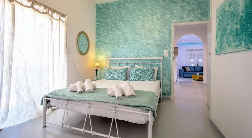 Blue Violet Apartment - Image 1