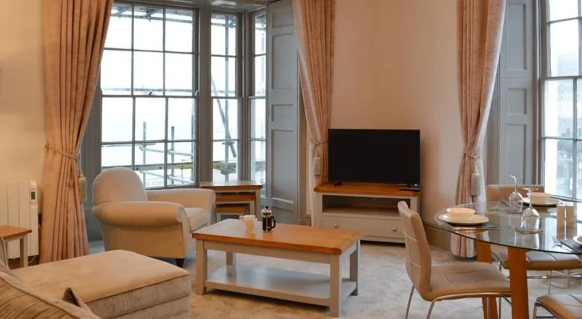 Grosvenor House APT 1 - Image 1