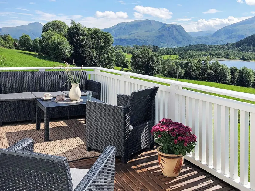6 person holiday home in AVERØY - Image 1