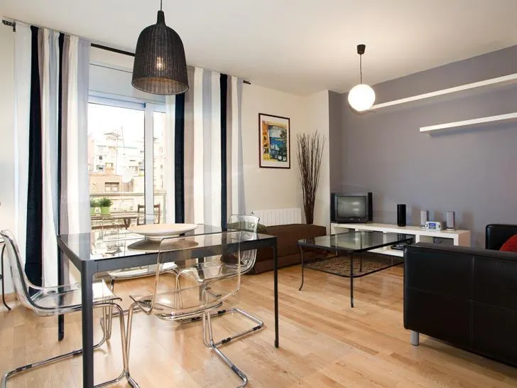 Mar Bella Beach Apartments - Image 1