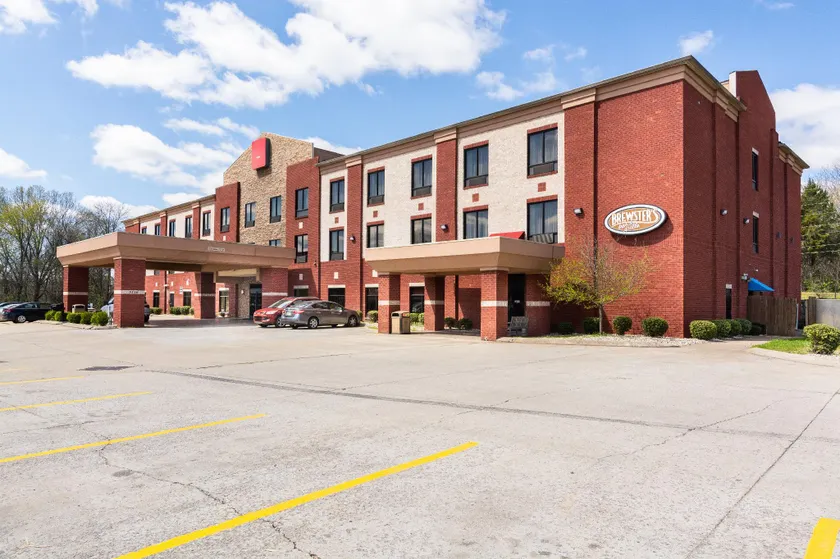 Portland Inn & Suites - Image 1
