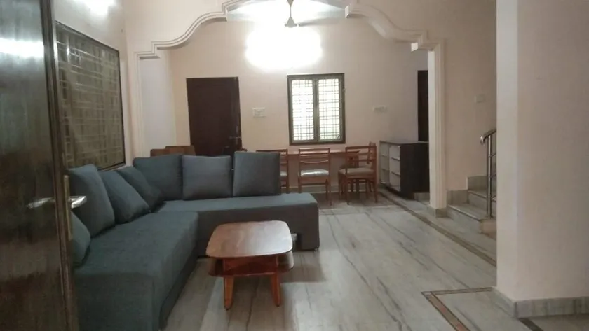 Spacious 3BHK Villa with Terrace - Image 1