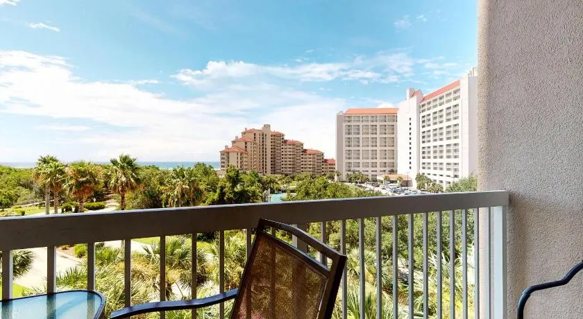 Relaxing Resort Condo with Balcony Pools & Tennis Access - Image 1