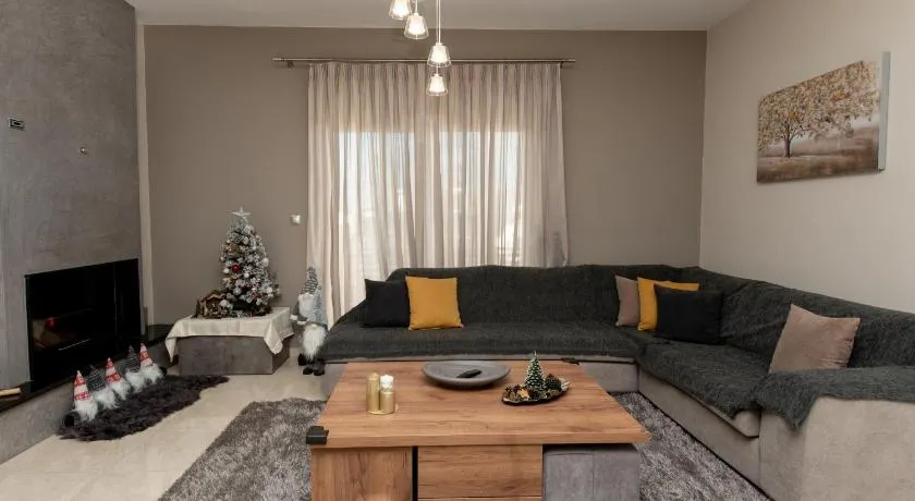 Mary Luxury House - Image 1