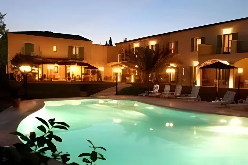 CÉRÈS - Boutique-Hôtel & Spa - Élégance en Terre d'Uzès - Image 1