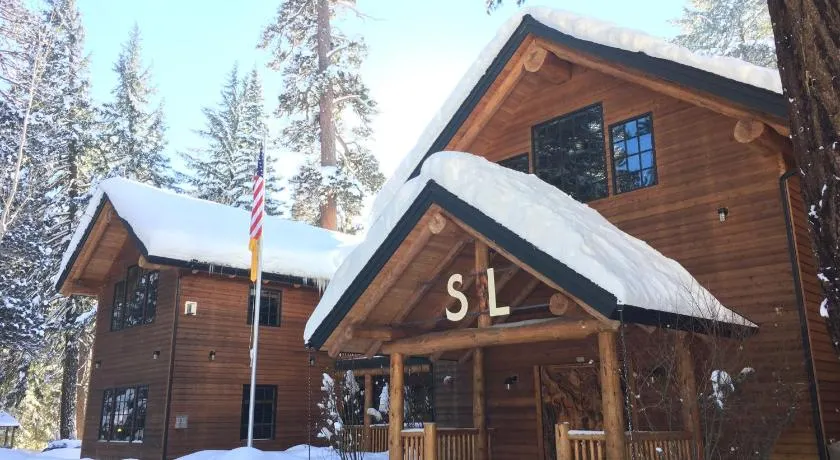 The Suttle Lodge & Boathouse - Image 1