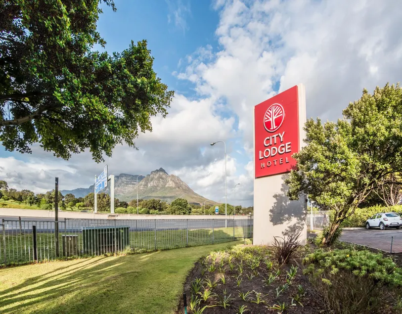 City Lodge Hotel Pinelands - Image 1