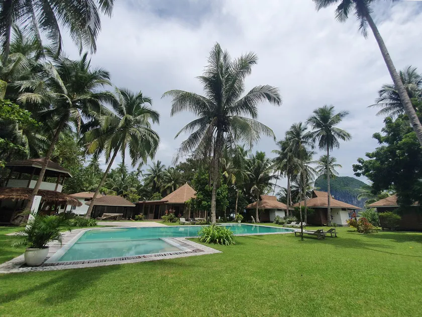 Dolarog Beach Resort - Image 1
