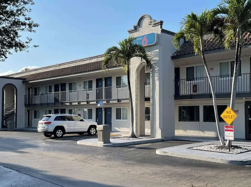 Travelodge Riviera Beach/West Palm - Image 1