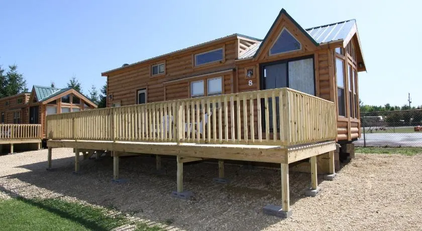 Lakeland RV Campground Deluxe Loft Cabin 11 - Image 1