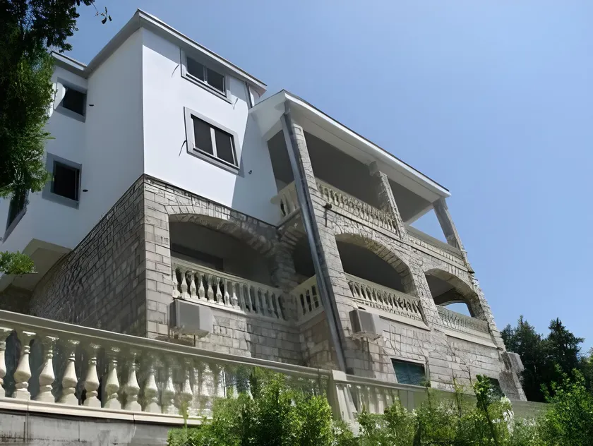 Garni Hotel Bokeška Noć - Image 1