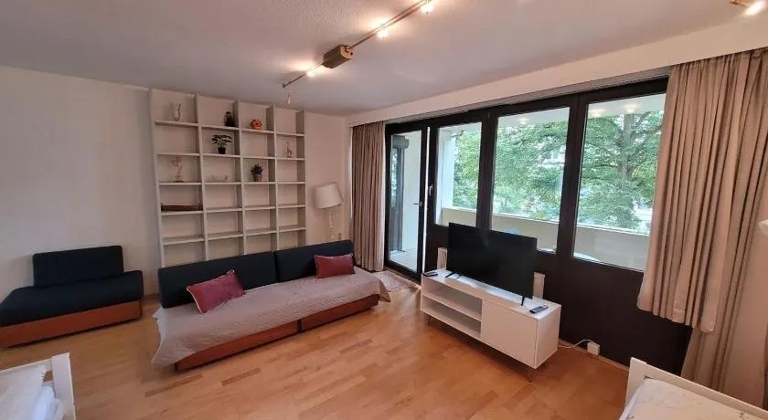 Bright & Cozy Apartment in Mainaschaff - Image 1