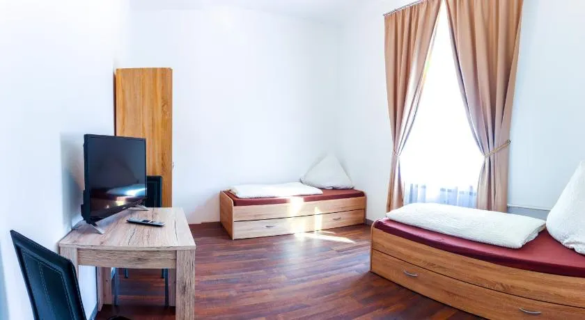 FMM Hostel - Image 1