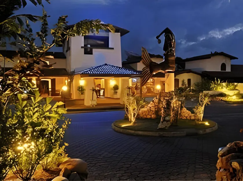 Jardim Atlântico Beach Resort - Image 1