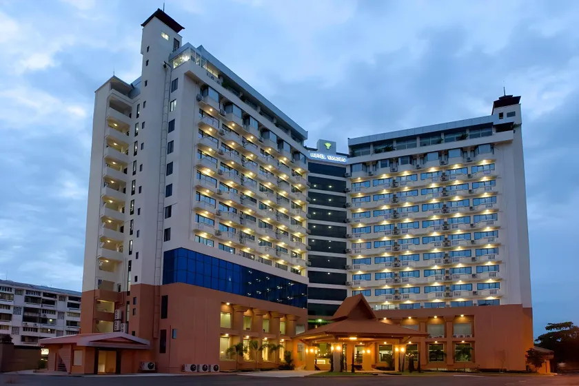 Hotel Yangon - Image 1