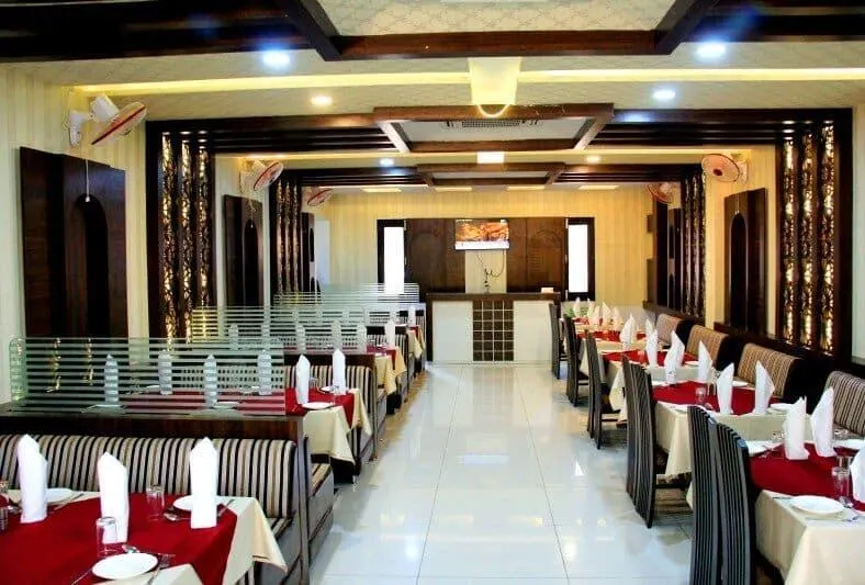 Singla Hotel & Restaurant - Image 1