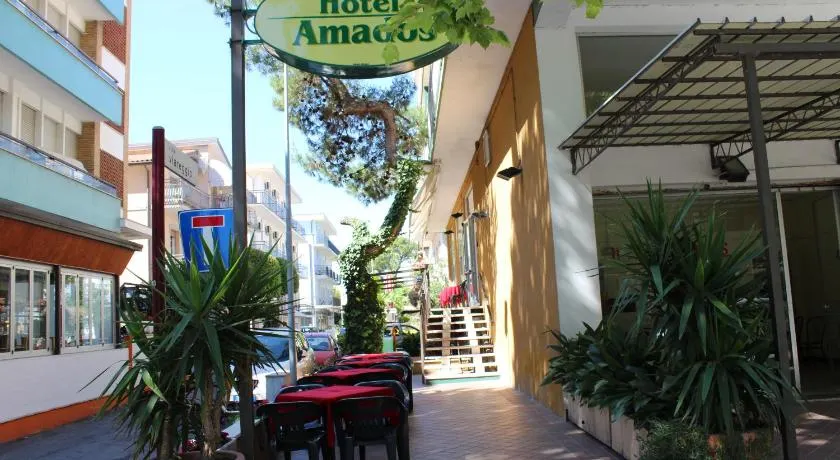Hotel Amados - Image 1