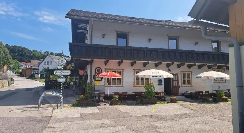 Dorfgasthof und Frühstückspension Tiefenbacher - Image 1