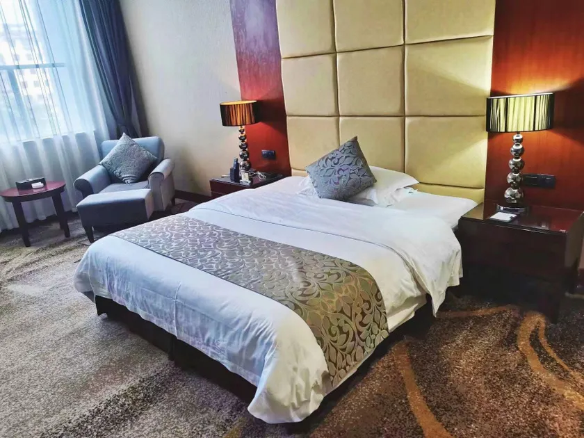 Dingfeng International Hotel - Image 1