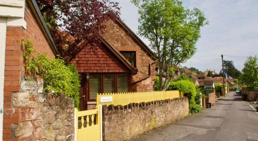 Minehead mews cottage - Image 1