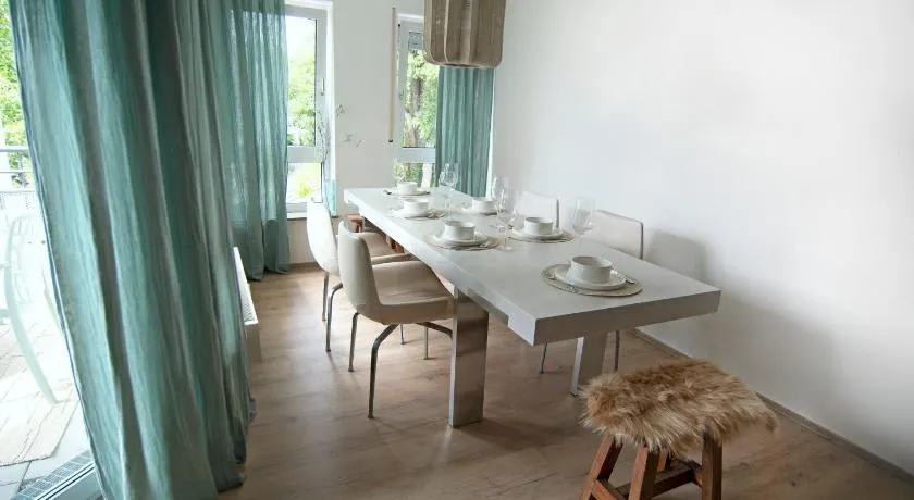 Stilvolle 3-Zimmer-Wohnung für business und family bis 6 Personen - Image 1